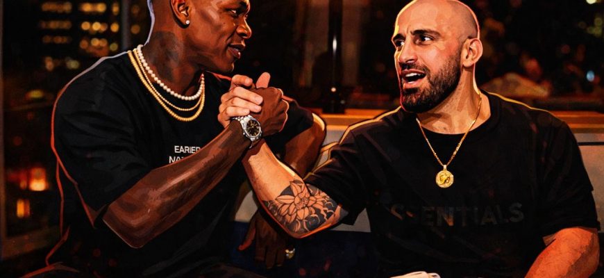 Israel Adesanya y Alex Volkanovski